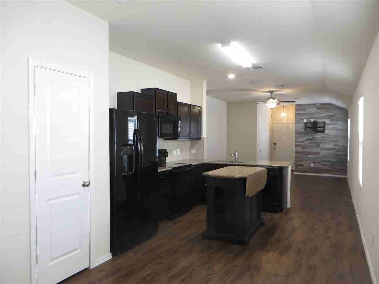 400 Major Lee Ln Unit 3h - Photo 3 of 23
