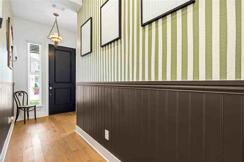 606 Sagebrush Trl - Photo 7 of 34