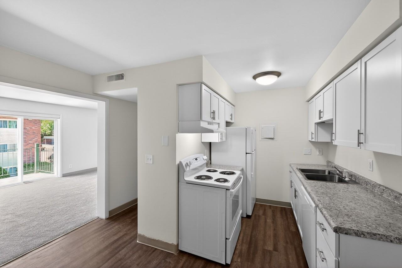 Evergreen Ridge Apartments (formerly Aspen Ridge) - Photo 5 of 21