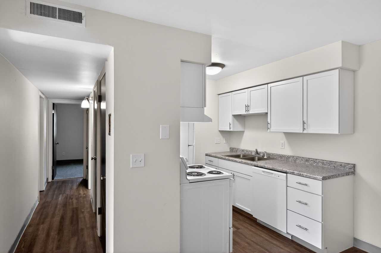 Evergreen Ridge Apartments (formerly Aspen Ridge) - Photo 6 of 21