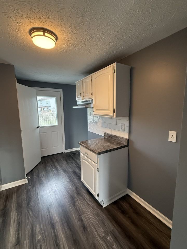 2290 Turquoise Dr #1 - Photo 3 of 9