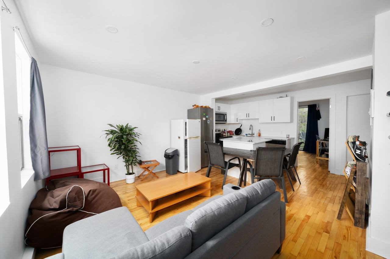 1643 Rue Beaudry - Photo 3 of 21