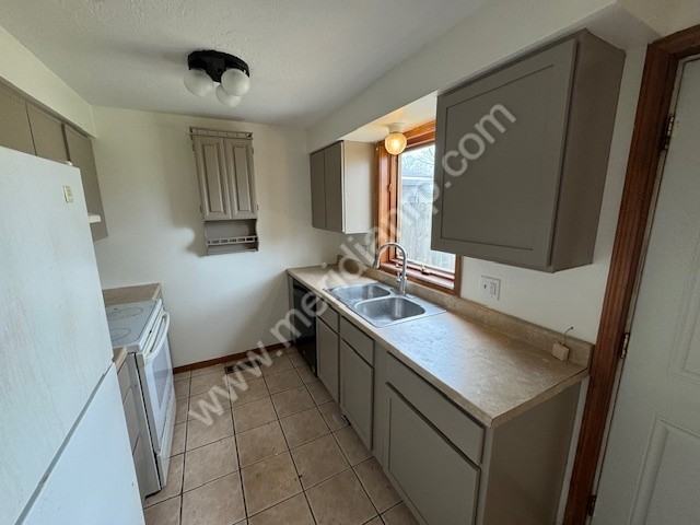 1502 3rd St #1 - Photo 5 of 18
