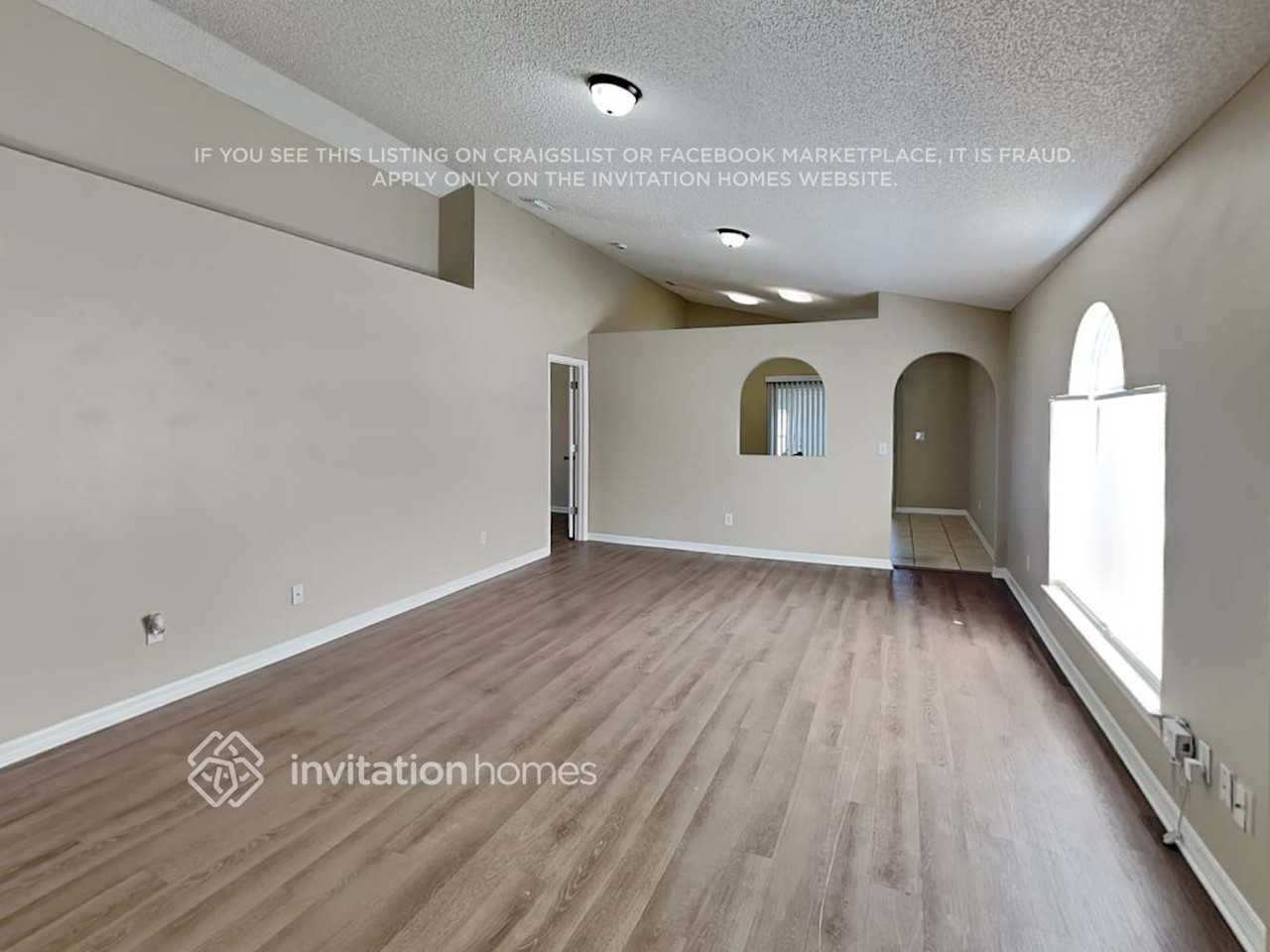 2836 Maderia Cir - Photo 4 of 18