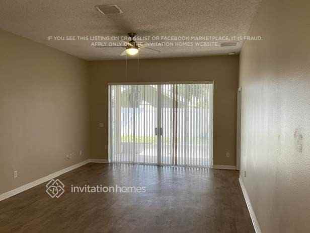 402 Sycamore Springs St - Photo 3 of 12