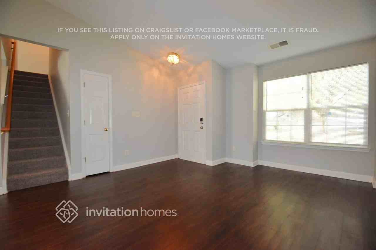 5526 Black Fox Ct - Photo 2 of 10