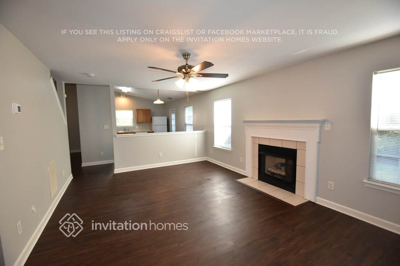 5526 Black Fox Ct - Photo 3 of 10