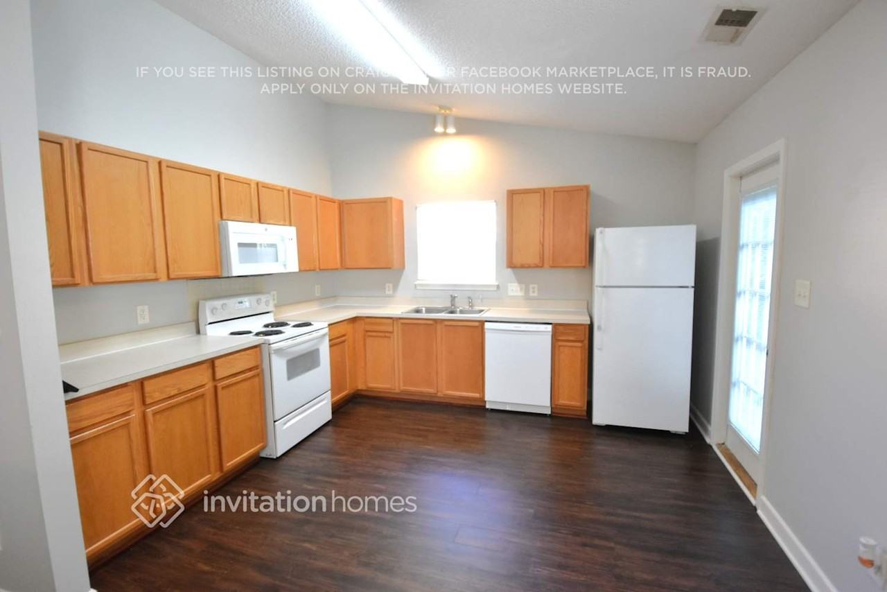 5526 Black Fox Ct - Photo 5 of 10
