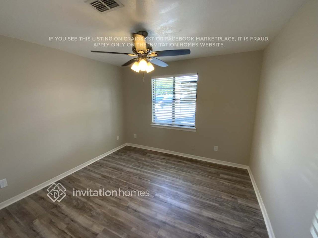 4084 Briarforest Rd E - Photo 7 of 15