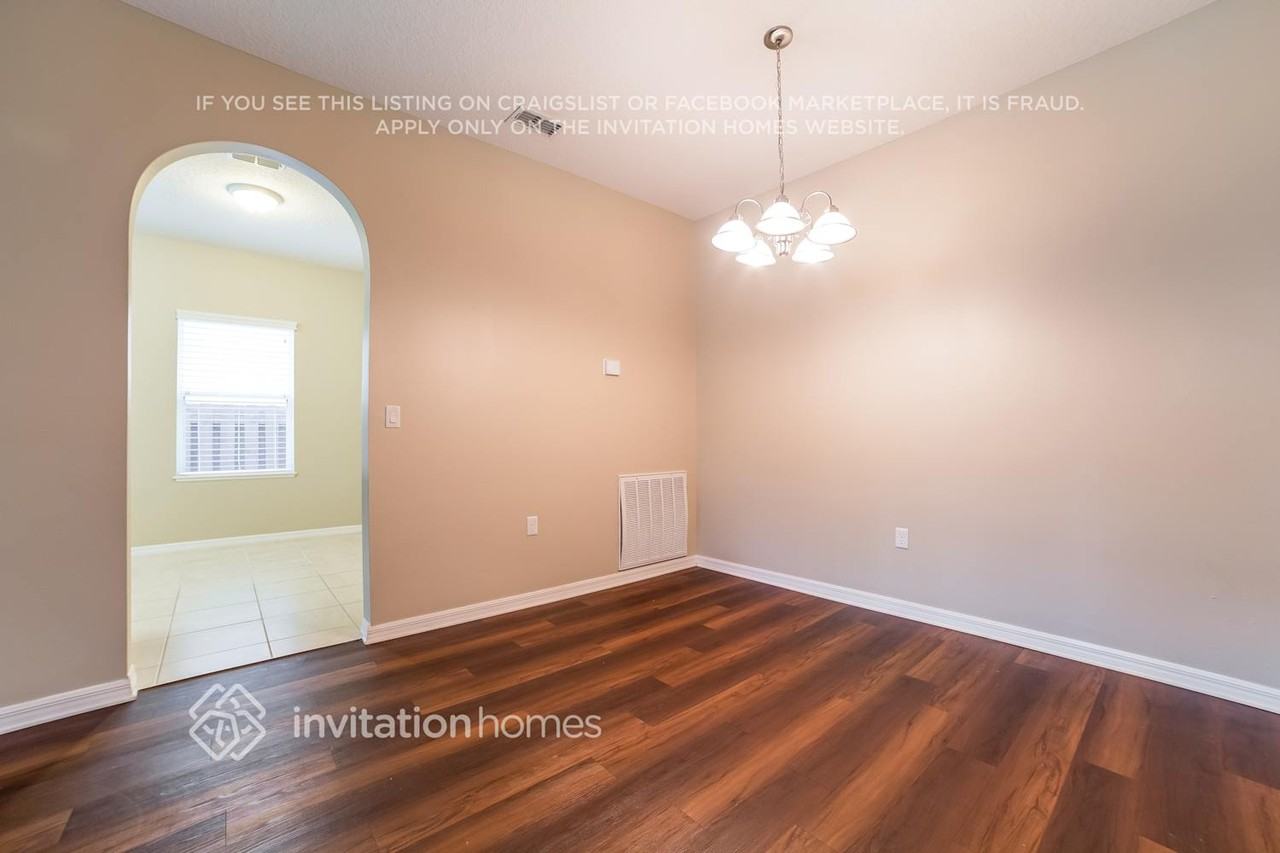 3155 Burdock Ave - Photo 6 of 10