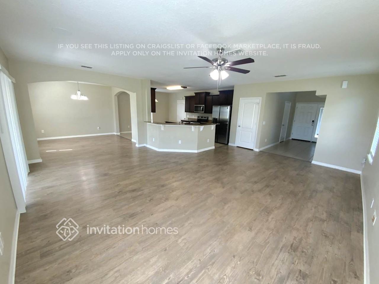 1821 Betsy Ross Ln - Photo 2 of 8
