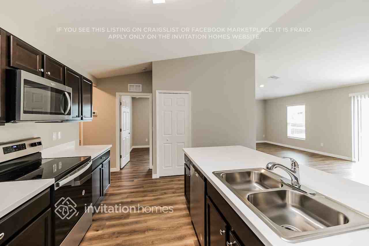 231 Danley St - Photo 6 of 17