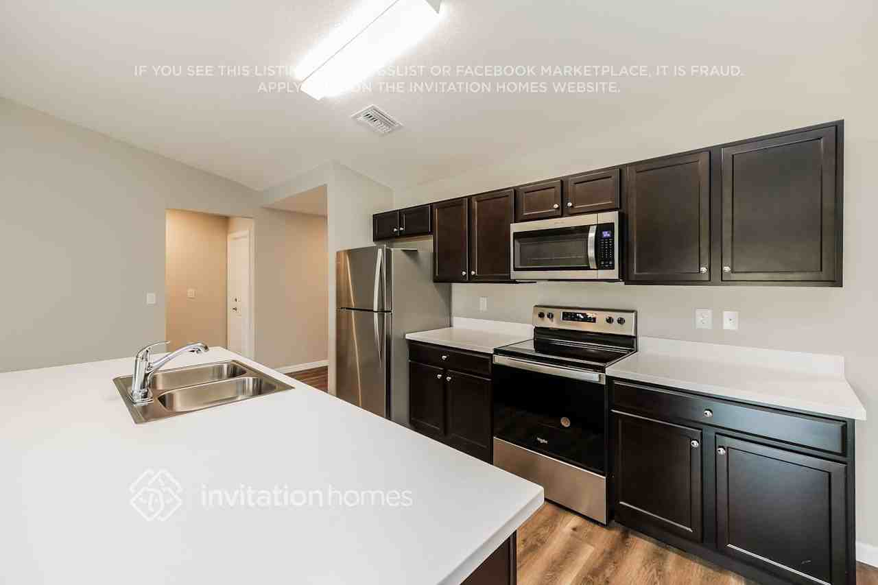 231 Danley St - Photo 7 of 17