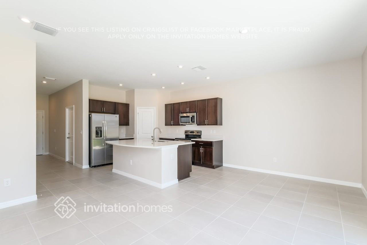 6316 Willowside St - Photo 5 of 17