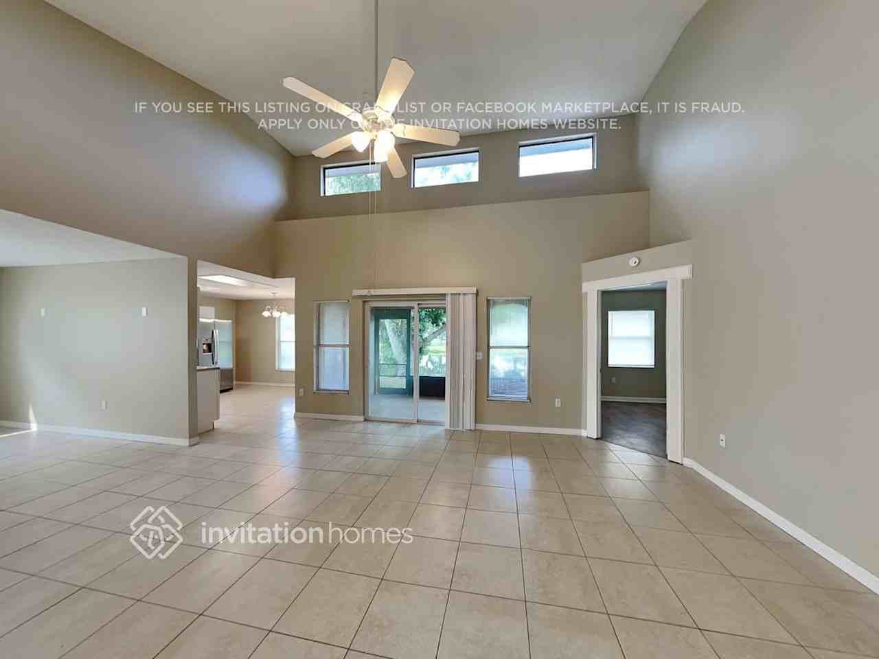 706 49th St E - Photo 3 of 17