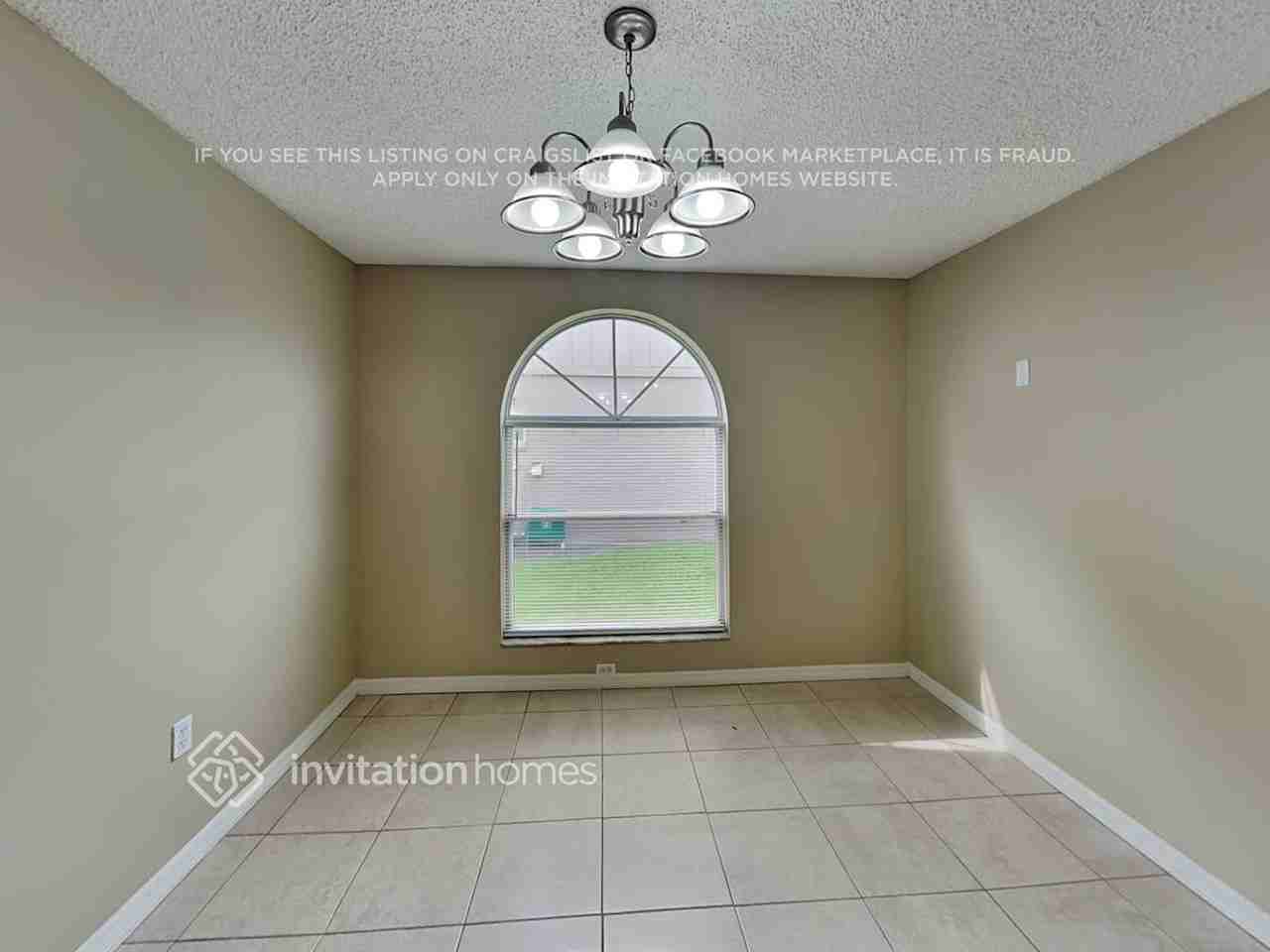 706 49th St E - Photo 5 of 17