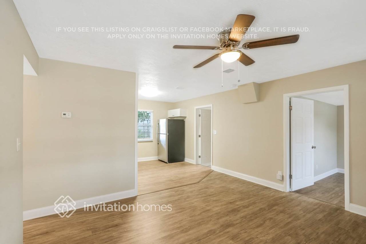 5235 44th Ave N - Photo 5 of 26