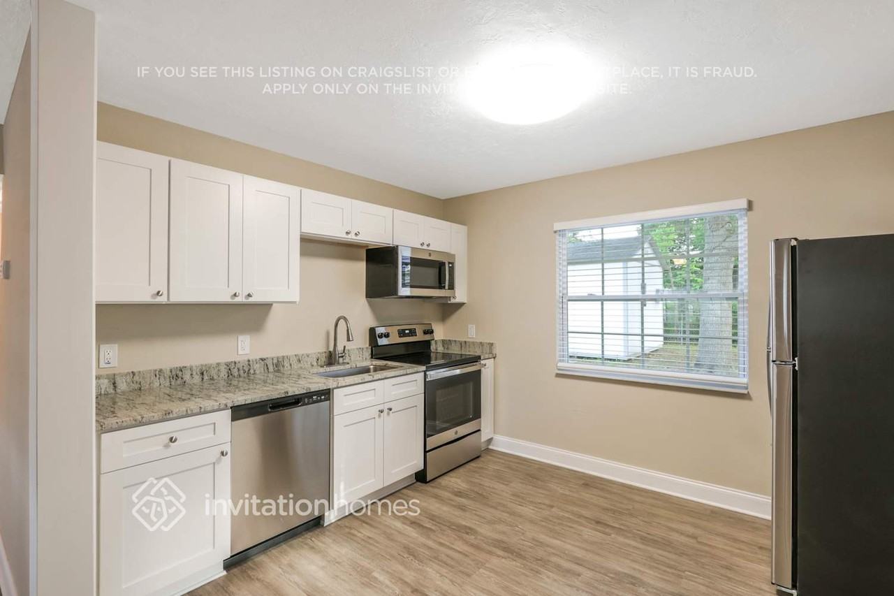 5235 44th Ave N - Photo 7 of 22