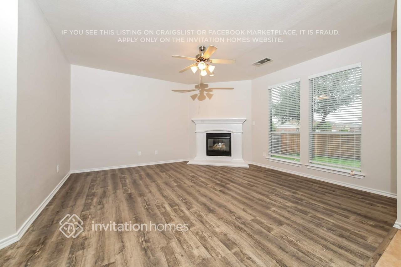 6101 Farrah Dr - Photo 2 of 15