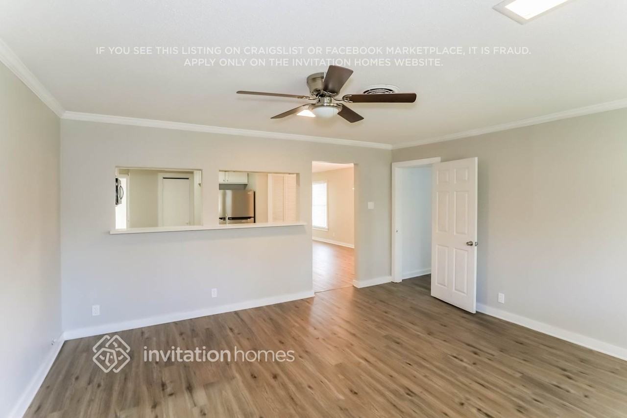 3812 Cornish Ave - Photo 4 of 15