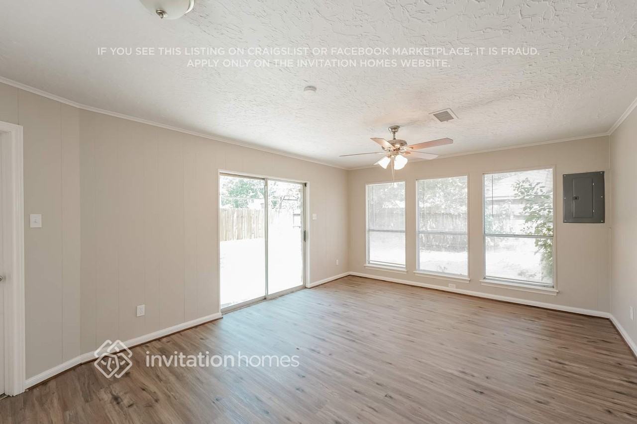 3243 Cherry Springs Dr - Photo 5 of 16