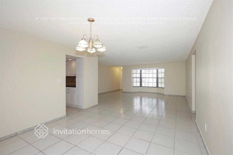 20101 Sw 91st Ave - Photo 3 of 17