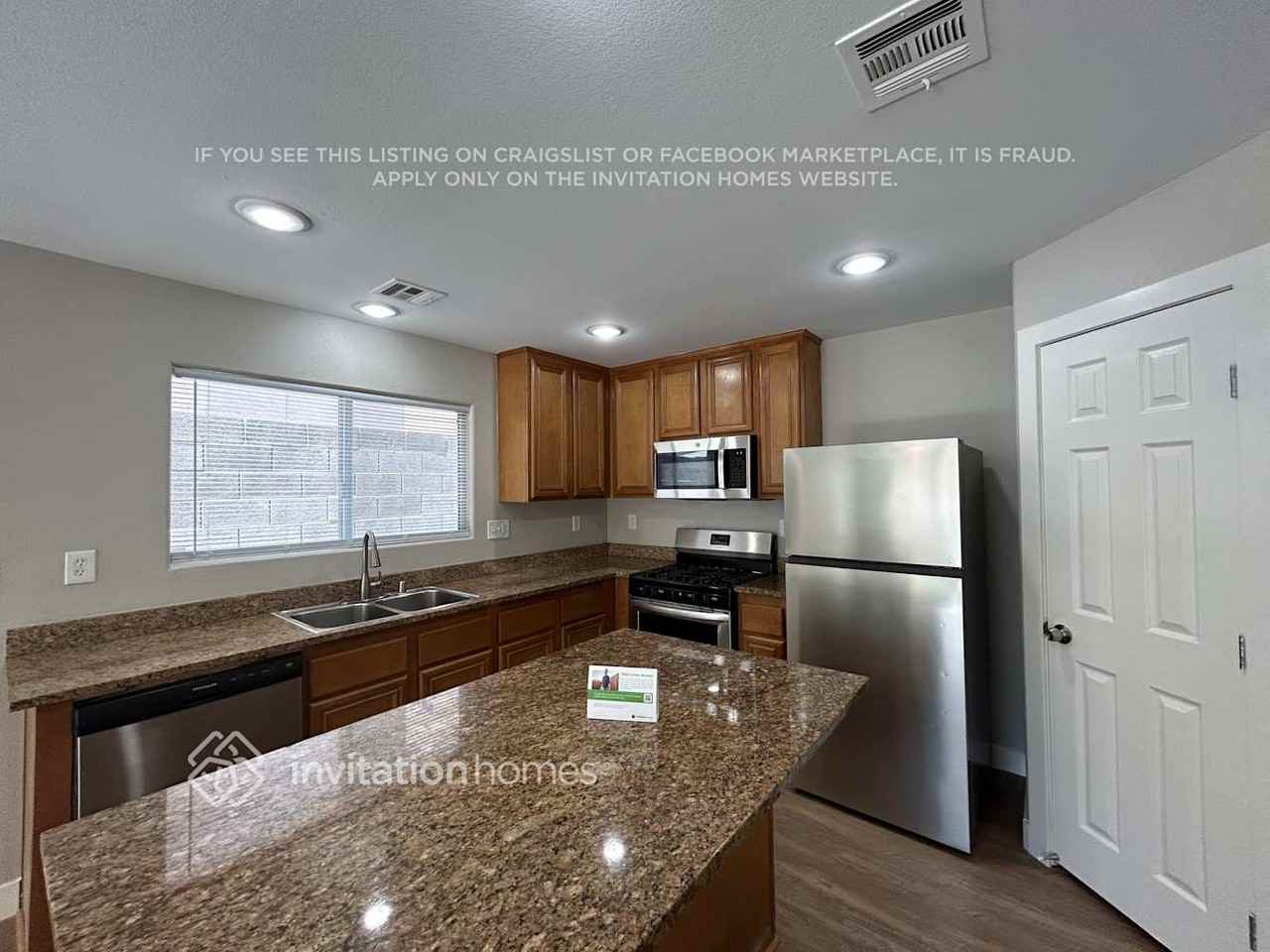 7275 Forefather St - Photo 3 of 11