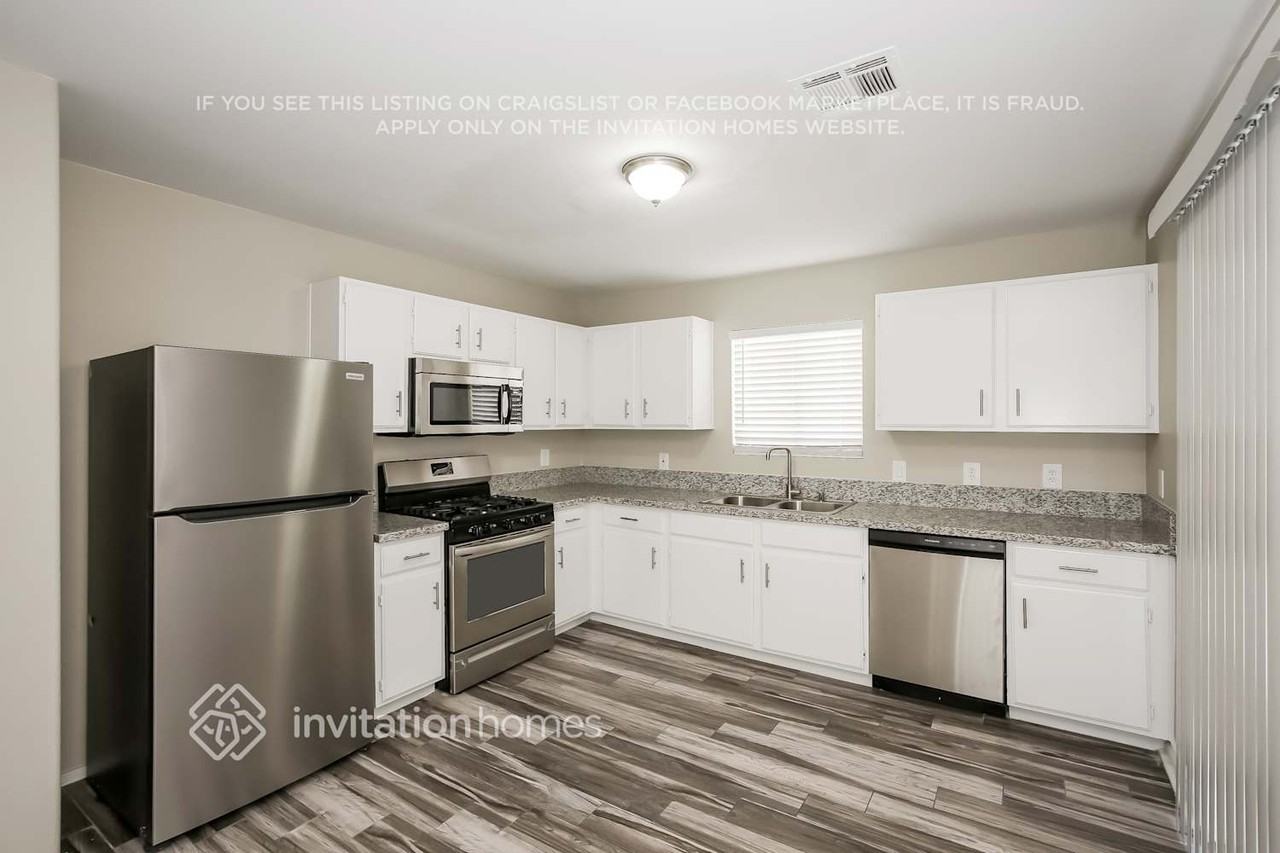 5530 Alvarez St - Photo 6 of 16