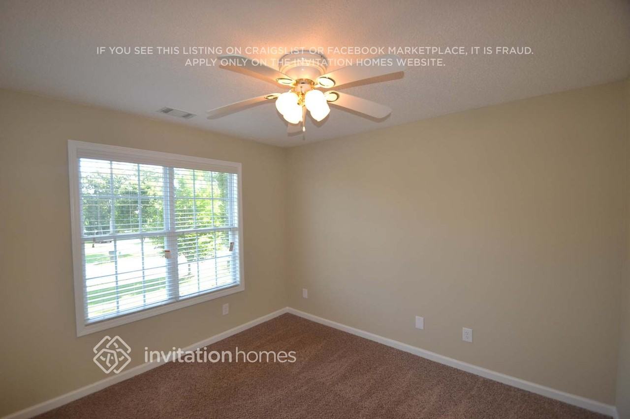 605 Morningside Dr - Photo 3 of 6