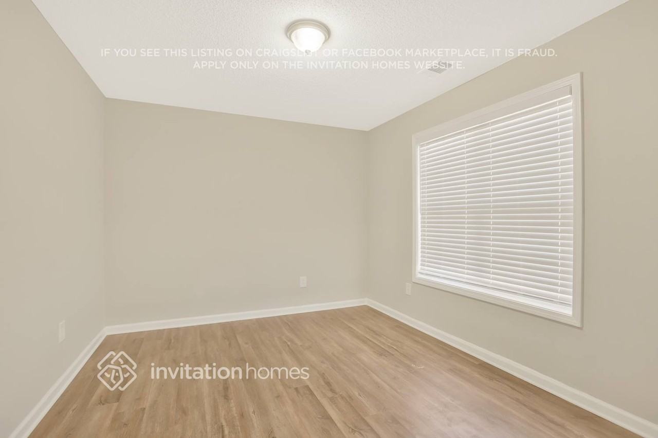 6962 Mahonia Pl - Photo 3 of 12