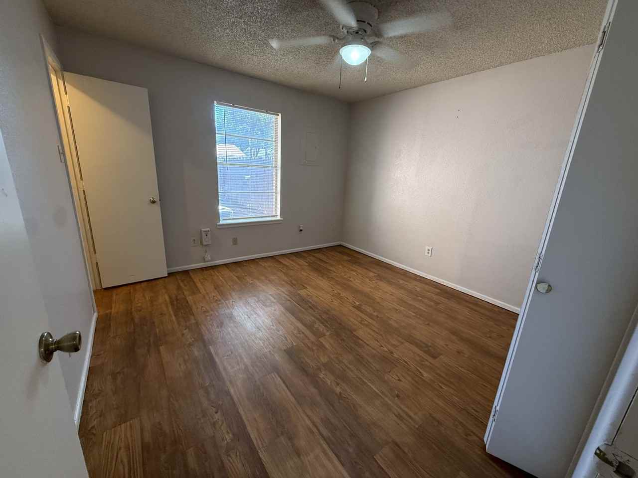 2105 South Loop 289 NEW - A #A - Photo 5 of 12