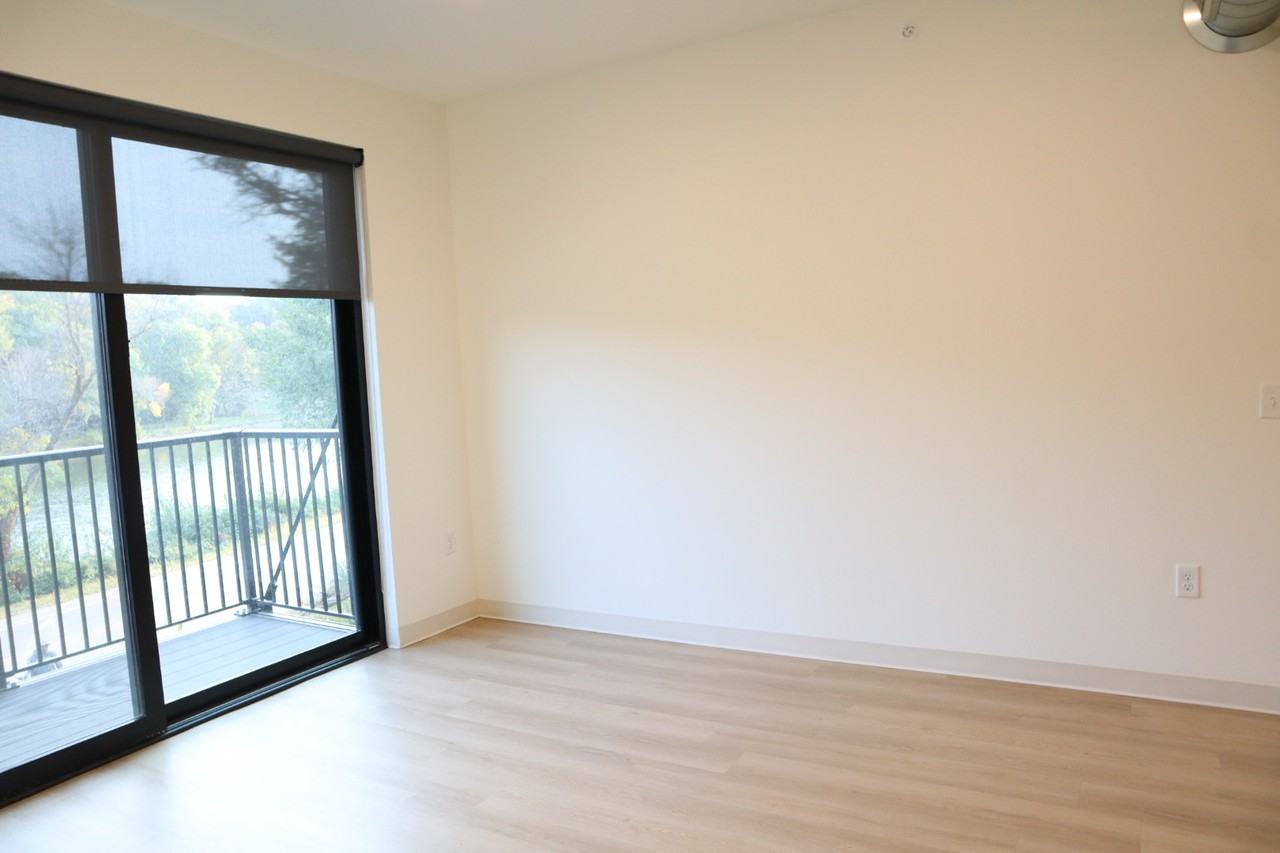 Palisades - 1042340 River Road #104 - Photo 5 of 25
