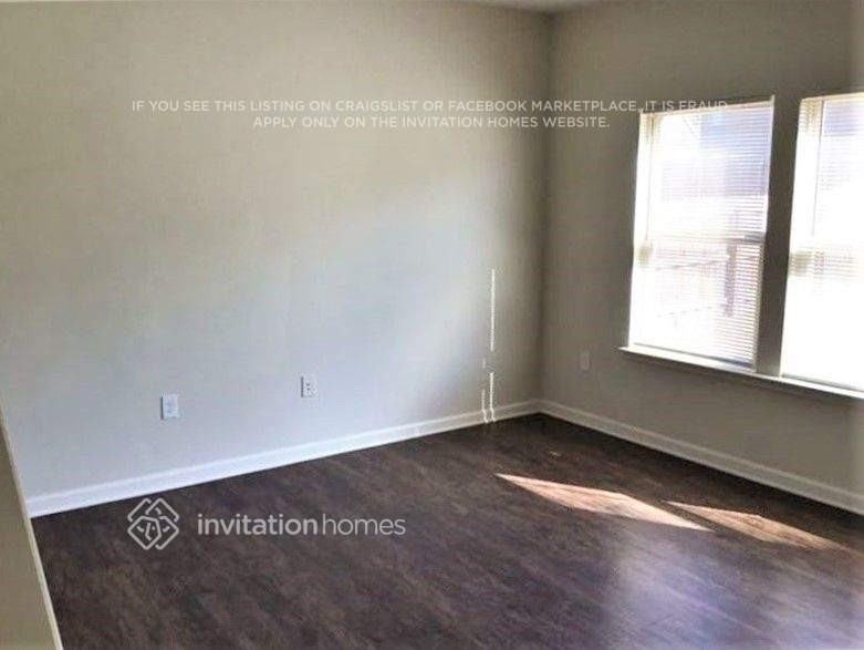 490 Forrest Hills Dr - Photo 2 of 8