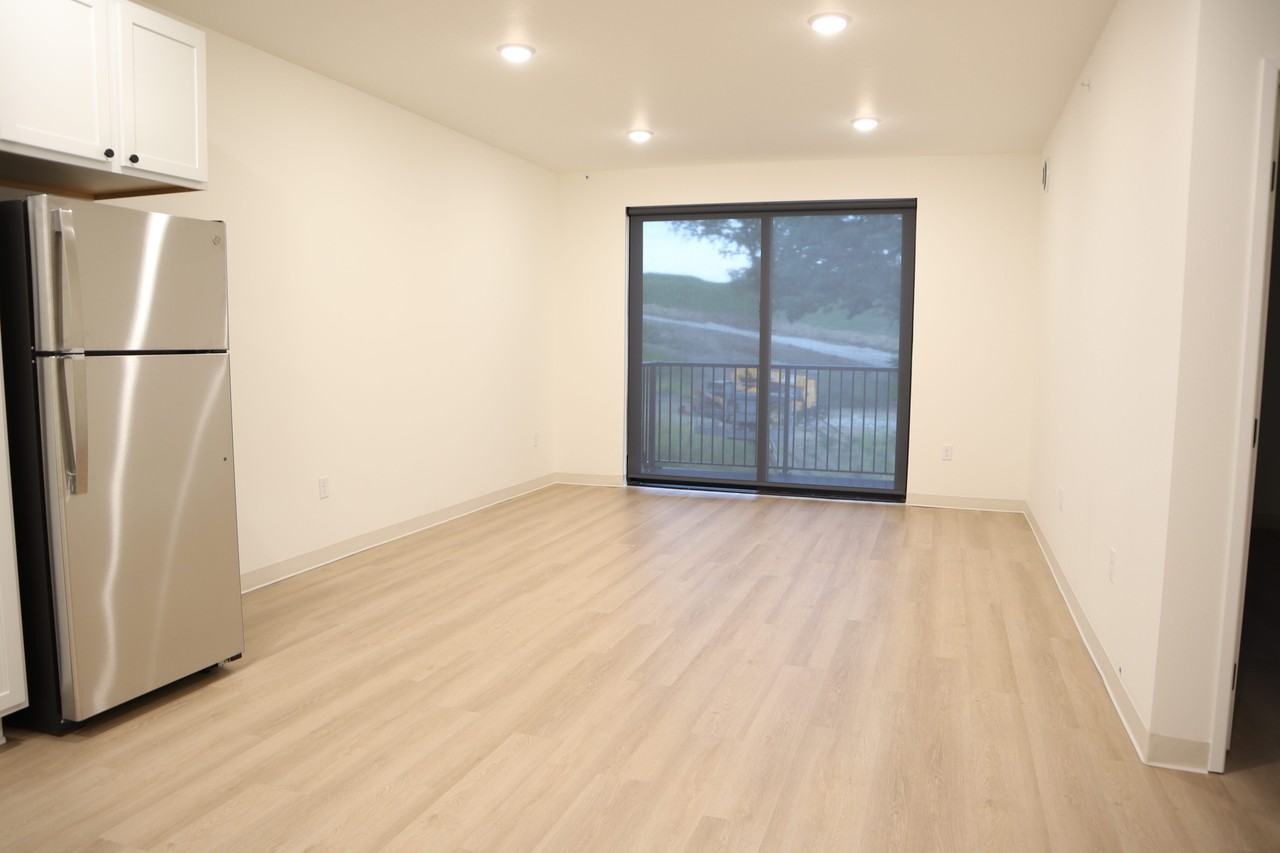 Palisades - 3022340 River Road #302 - Photo 3 of 22