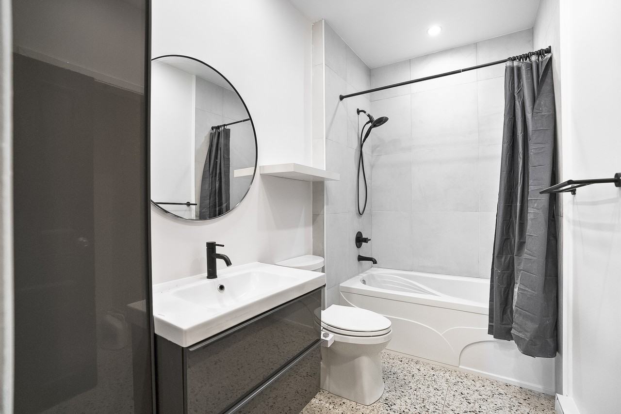 4850 Avenue Henri-Julien - Photo 2 of 28