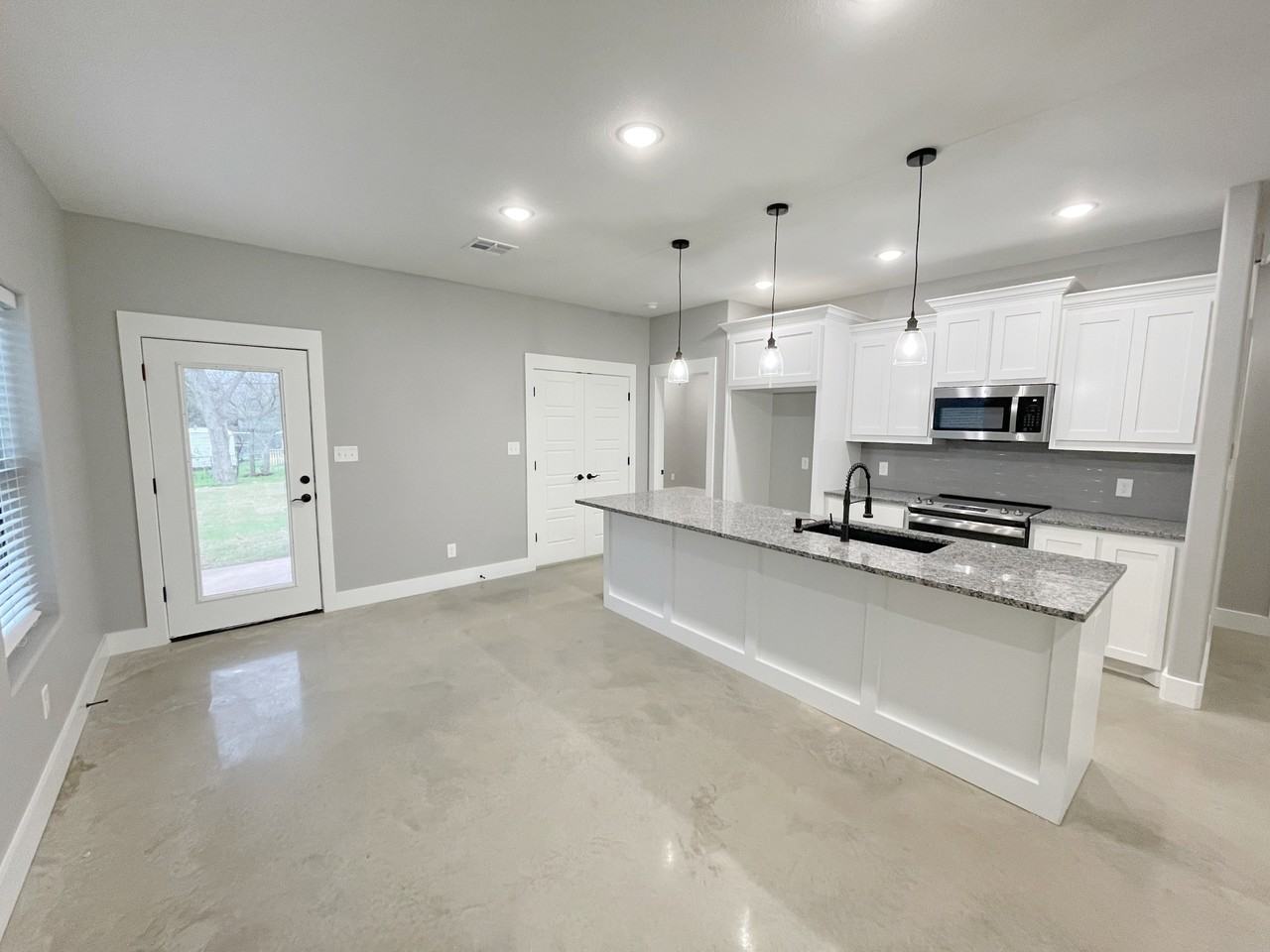 122 Harrison St #1 - Photo 3 of 14
