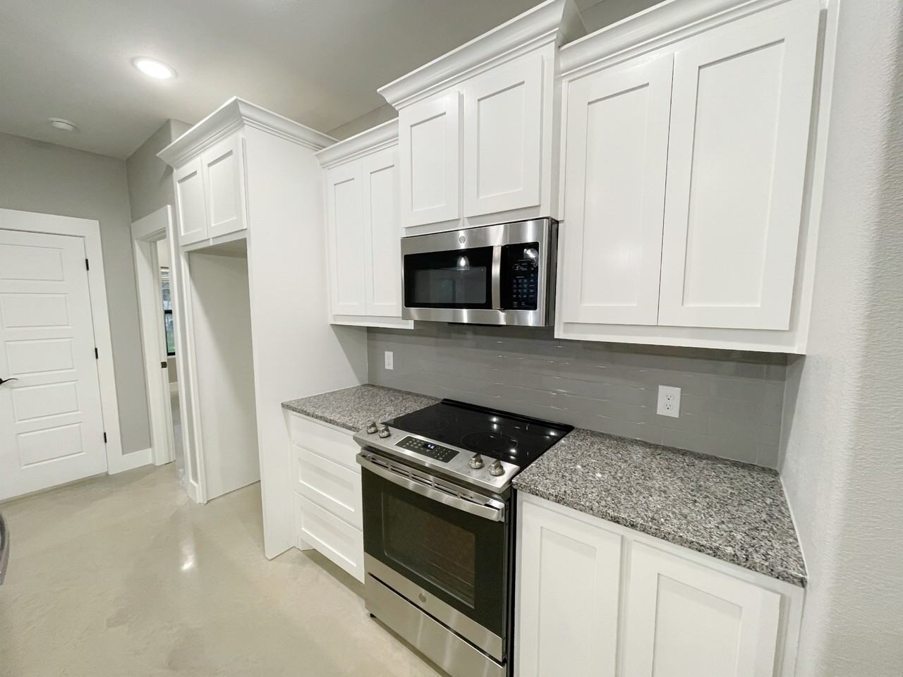 122 Harrison St #1 - Photo 5 of 14