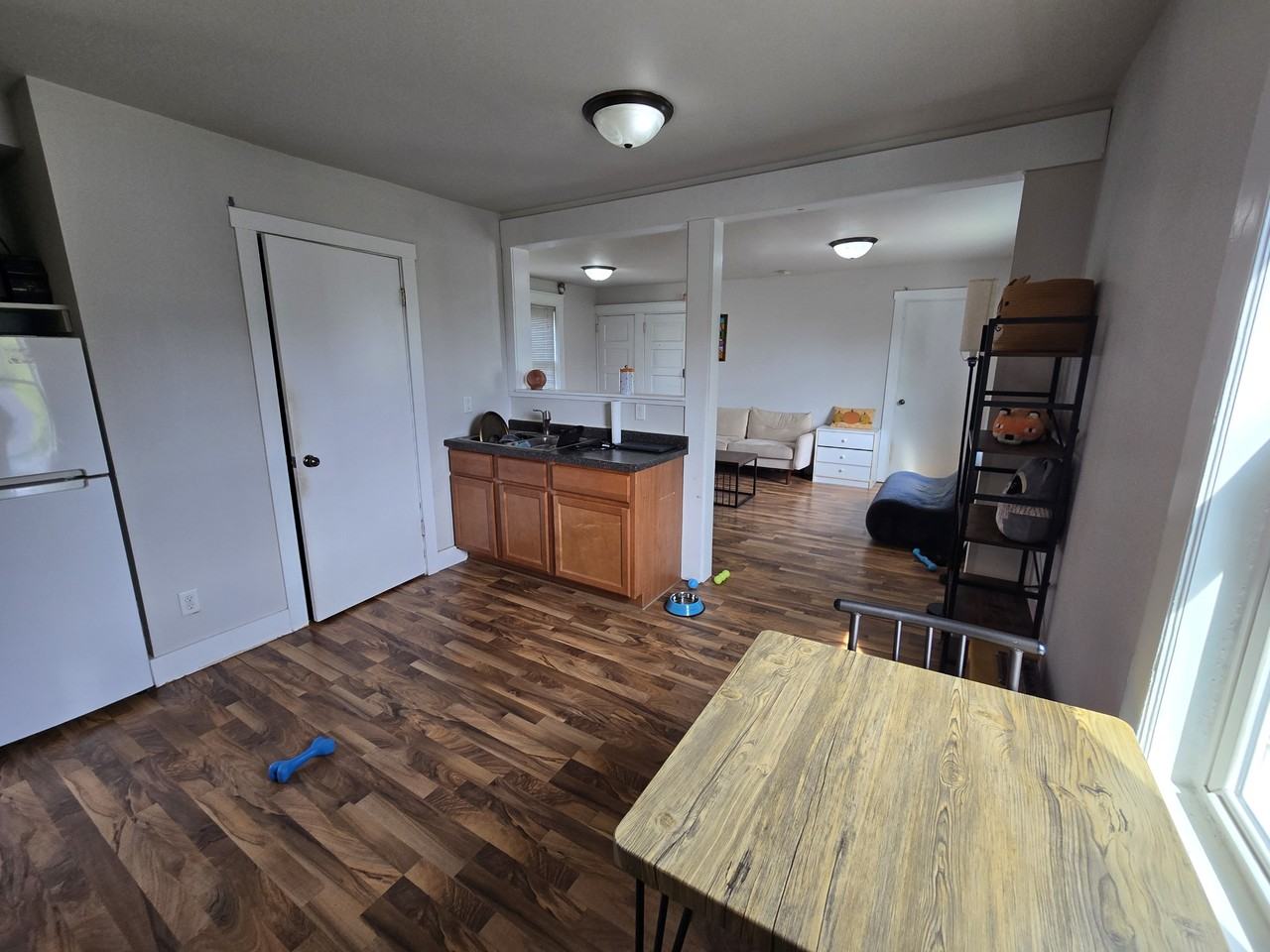 216 1/2 216-1/2 East 5th Street1 #1 - Photo 6 of 12