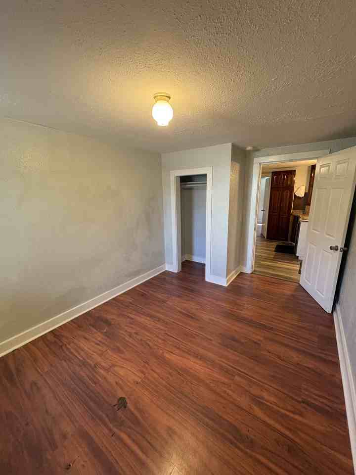 602 E Danaher St #1 - Photo 7 of 13