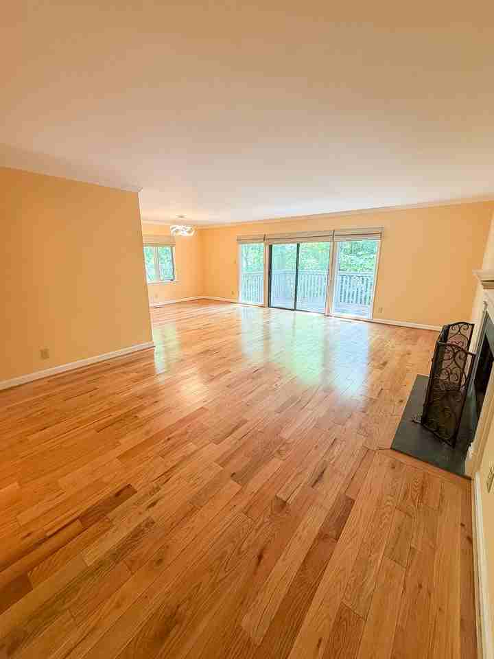 106 Montrose Dr #1 - Photo 7 of 39