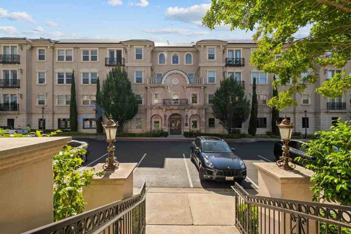 1114 Sonata Dr - Photo 4 of 38