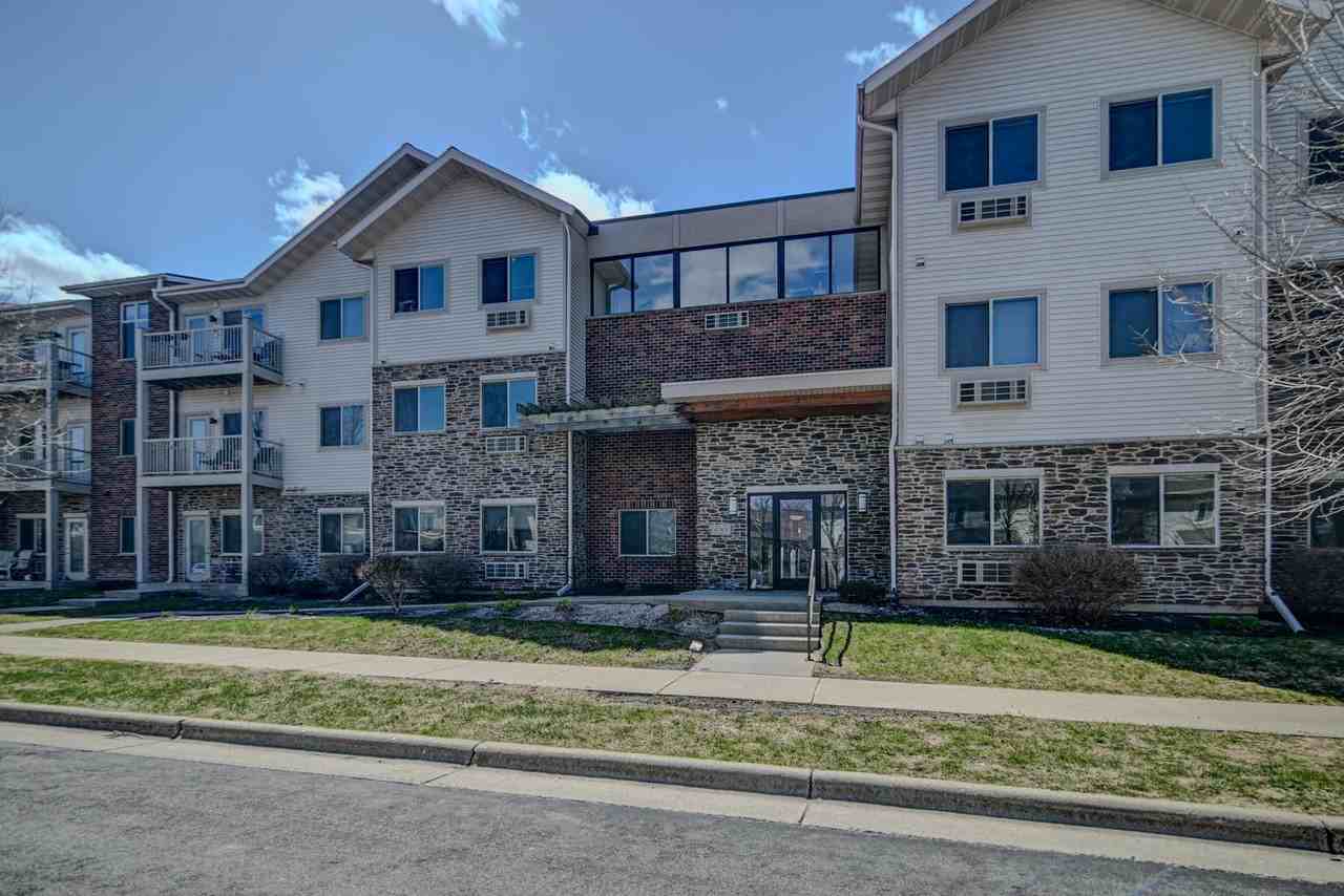 Fairhaven Court Apartments - Photo 2 of 9