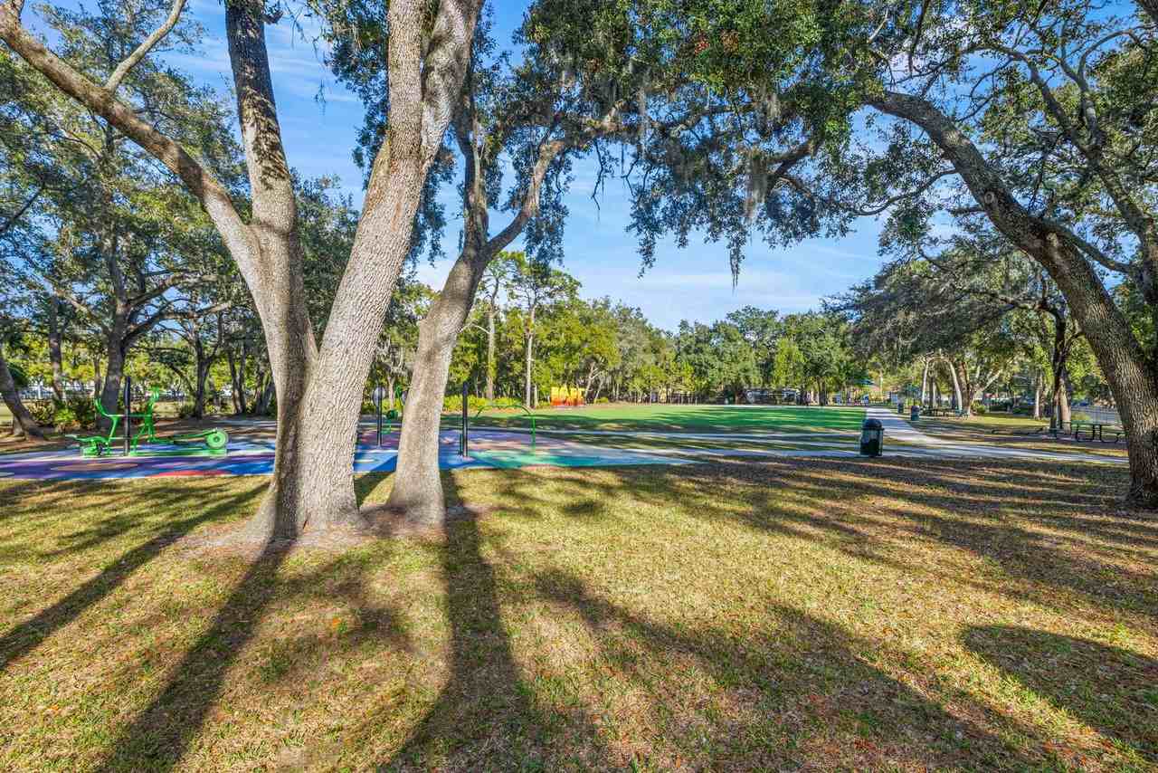 Regency Pond - Uptown Gardens - Photo 4 of 46