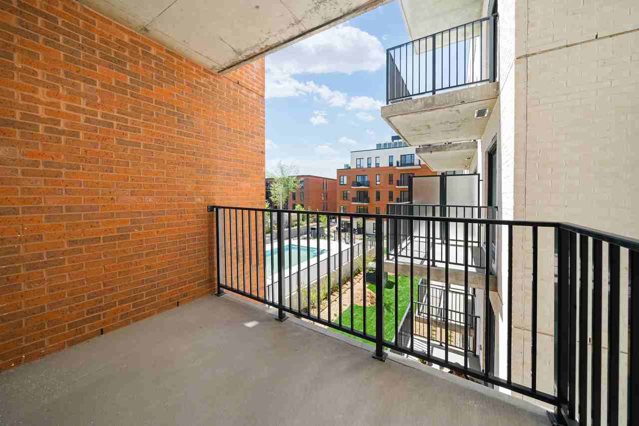 Joseph Condo Rentals - Photo 7 of 50