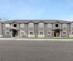 featured image of 942 Ne Spitzenburg St