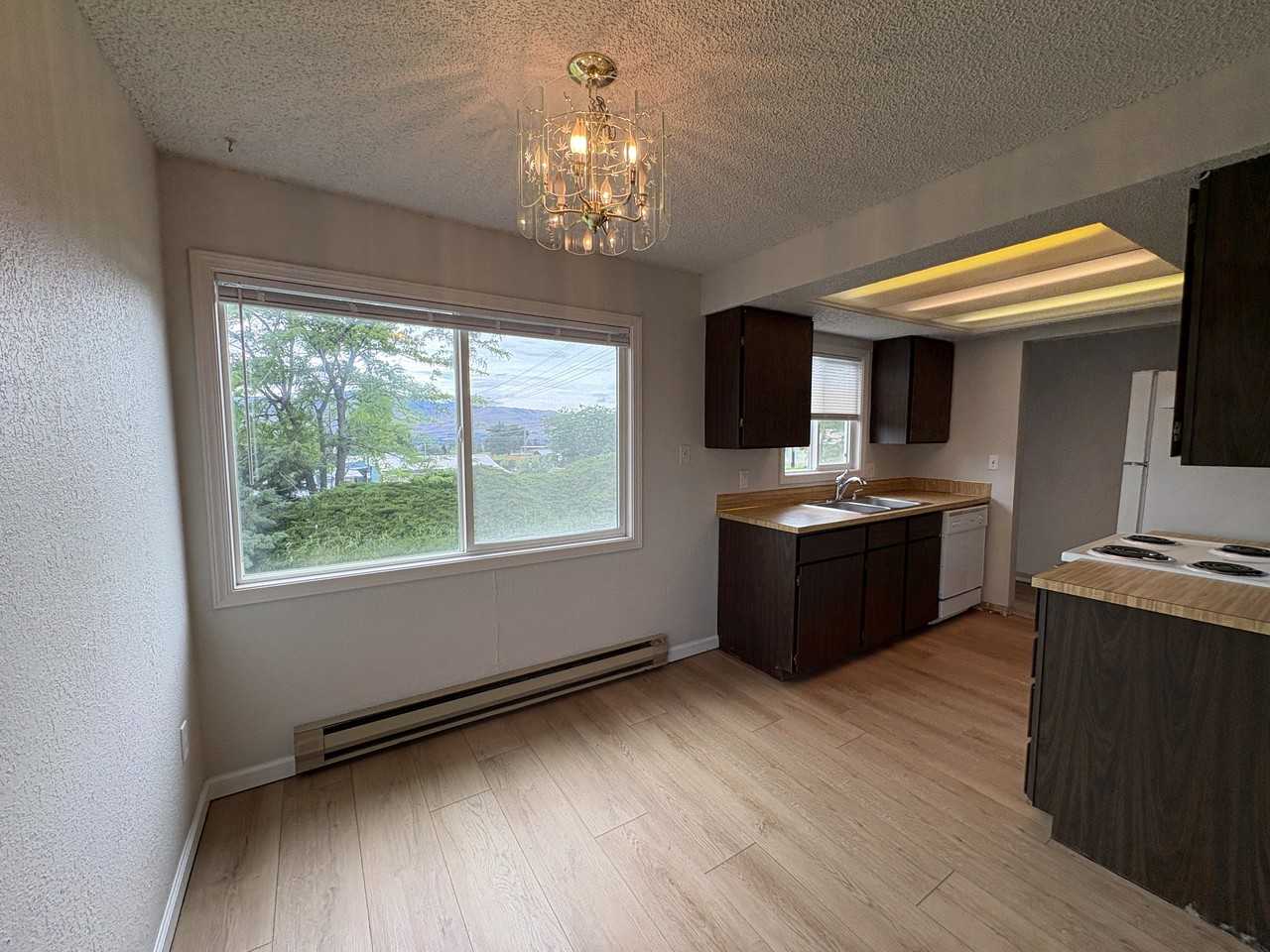 489 North Joseph Avenue - Photo 7 of 18