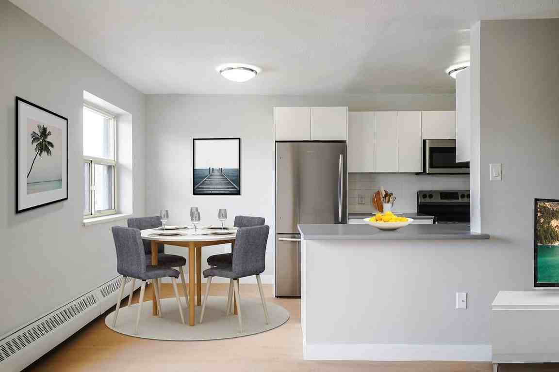 141 Main Street South - Photo 4 of 17