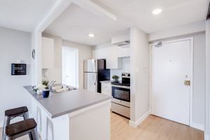 featured image of 2285 The Collegeway