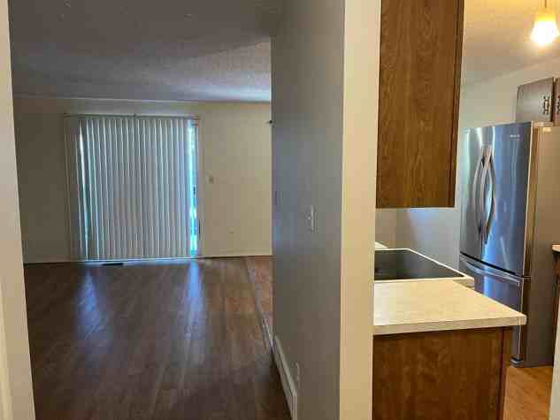 Pet Friendly 2 Bedroom Unit in Clearview Meadows! - Photo 5 of 13