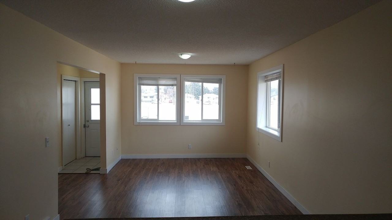 1506 40 Street SE Main - Photo 6 of 18